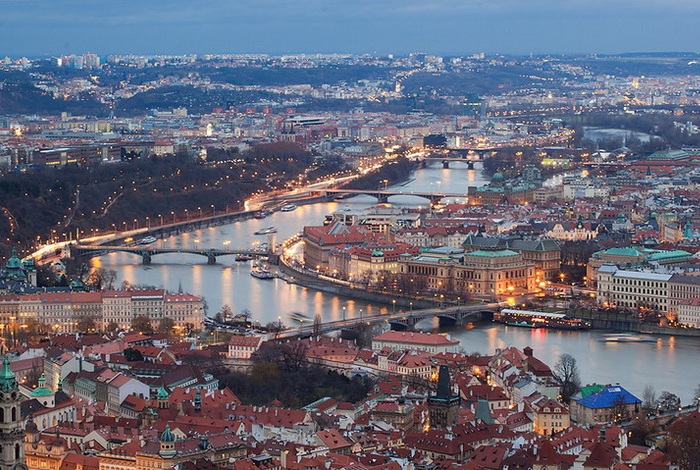 Река Висла преминава през град Варшава На коя държава е столица