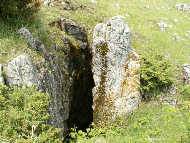 Коя е най-дълбоката пещера в България